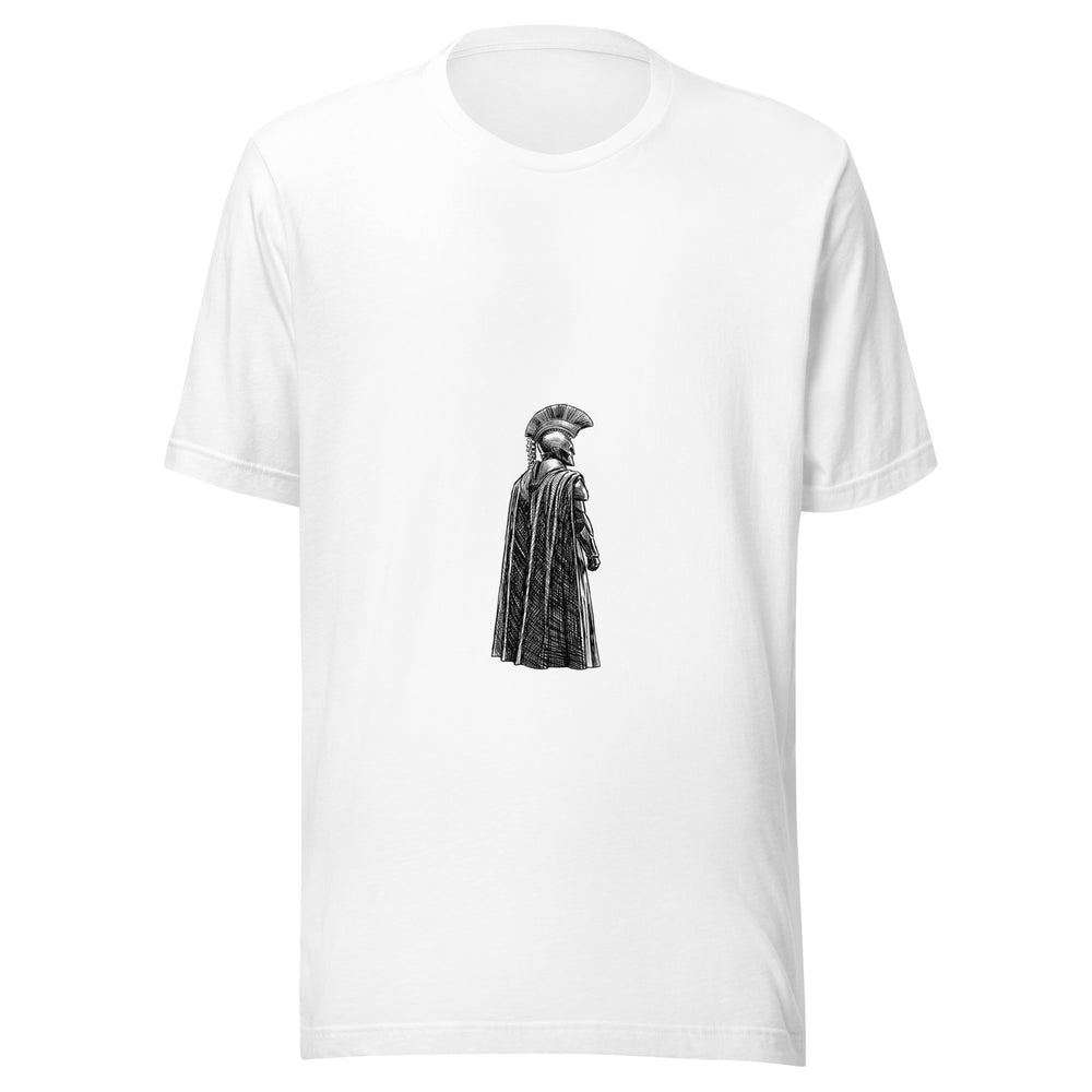 Maglietta unisex bianca vista di fronte. Un elmo con cimiero, il mantello e una figura vista di spalle: il tratteggio costruisce ombre e movimento. Mockup del capo completo.
