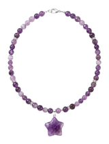 Collana di sfere d'ametista con distanziatori d'argento e pendente a stella viola