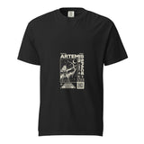 T-shirt in cotone pesante nera vista di fronte, con Artemide arciera, stelle, luna, scritte color avorio e QR