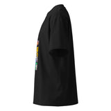 T-shirt oversize organica nera vista laterale sinistra, con collage stampato sul fronte