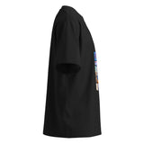 T-shirt oversize organica nera vista laterale destra, con collage stampato sul fronte